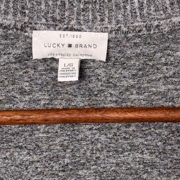 Lucky Brand Cozy Soft Cloud Knit Gray V-neck Sweater Size Large - Picture 4 of 10
